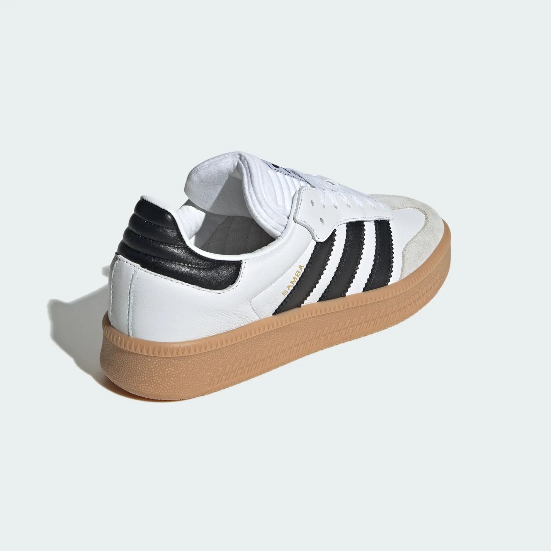 AD Samba XLG Cloud White