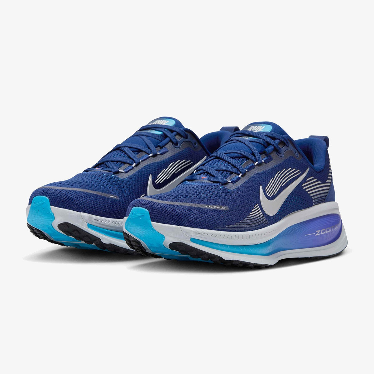 metallic silver running shoes - Side product view
