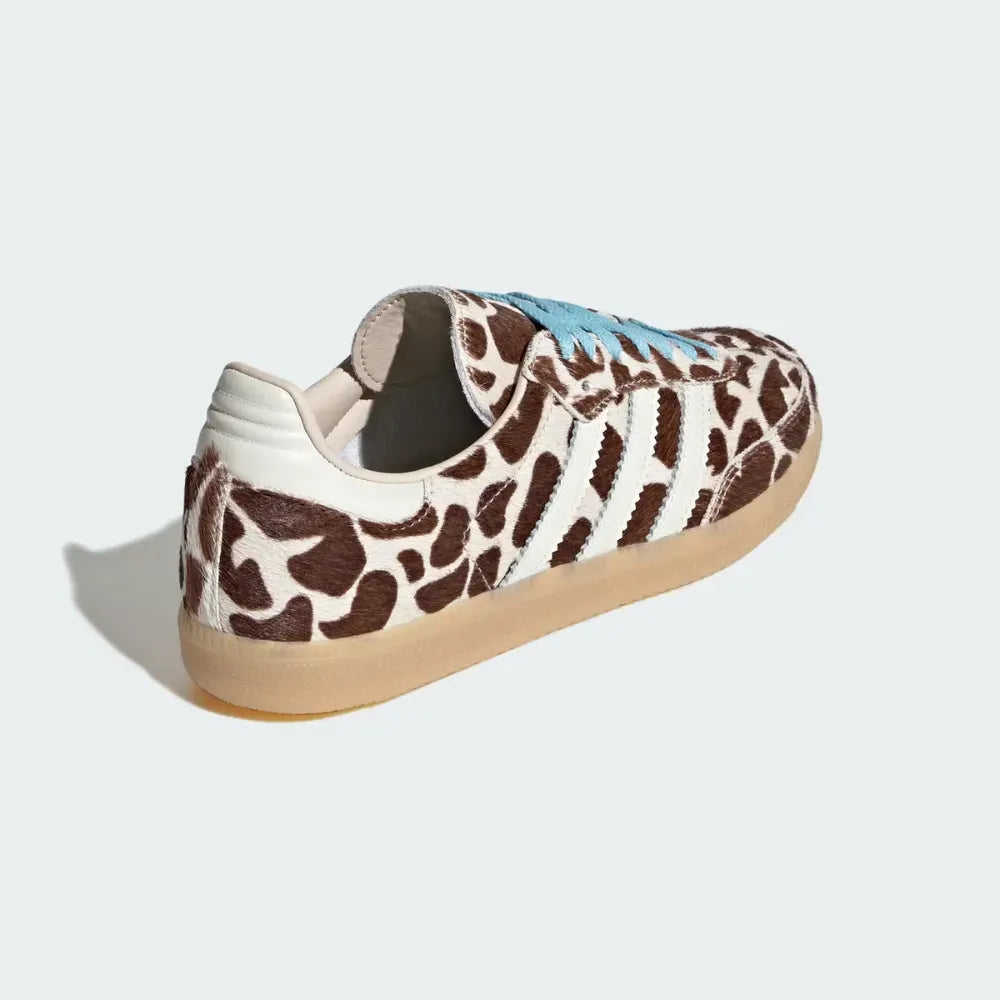 AD Samba Giraffe