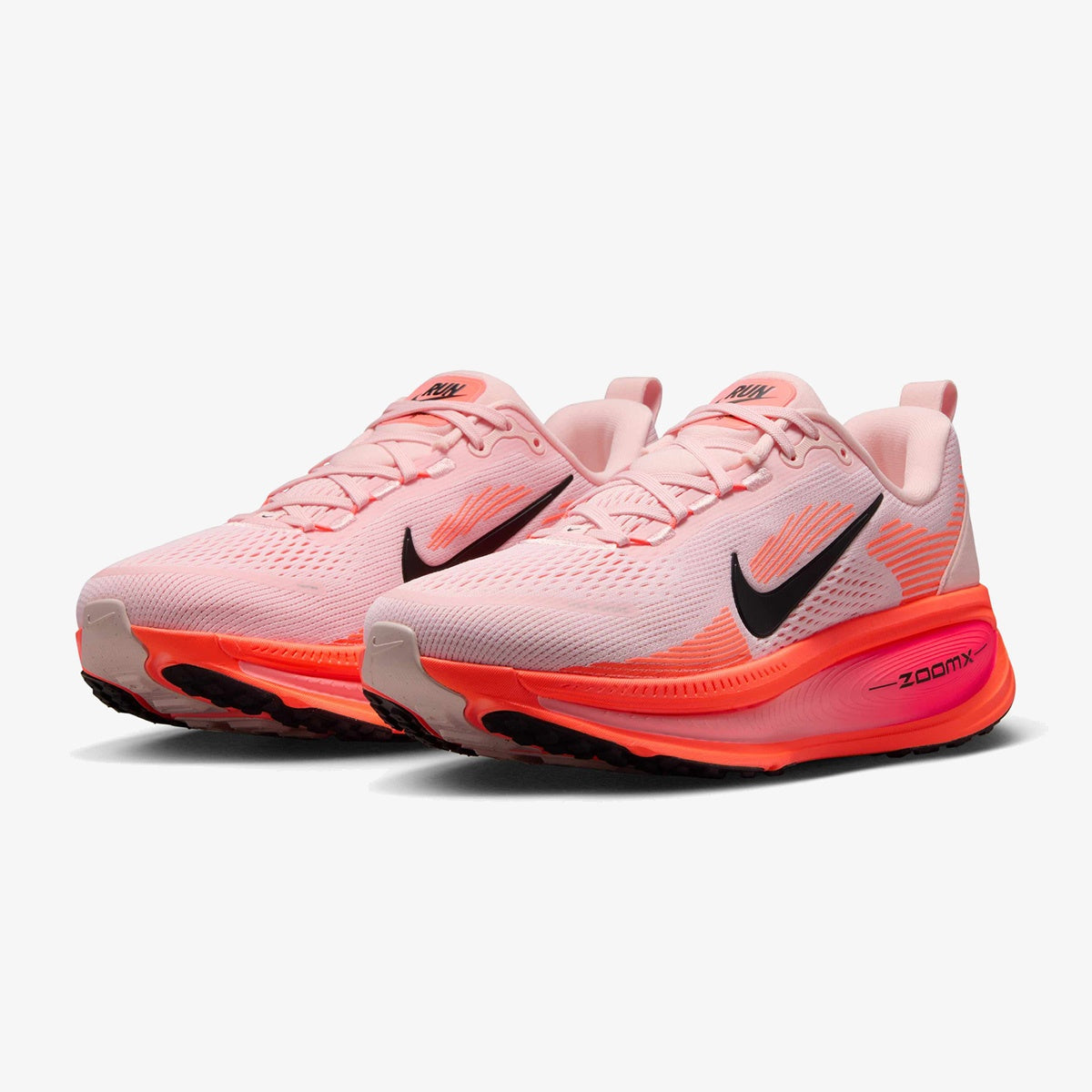 women's nike cushioned shoe - Side product view