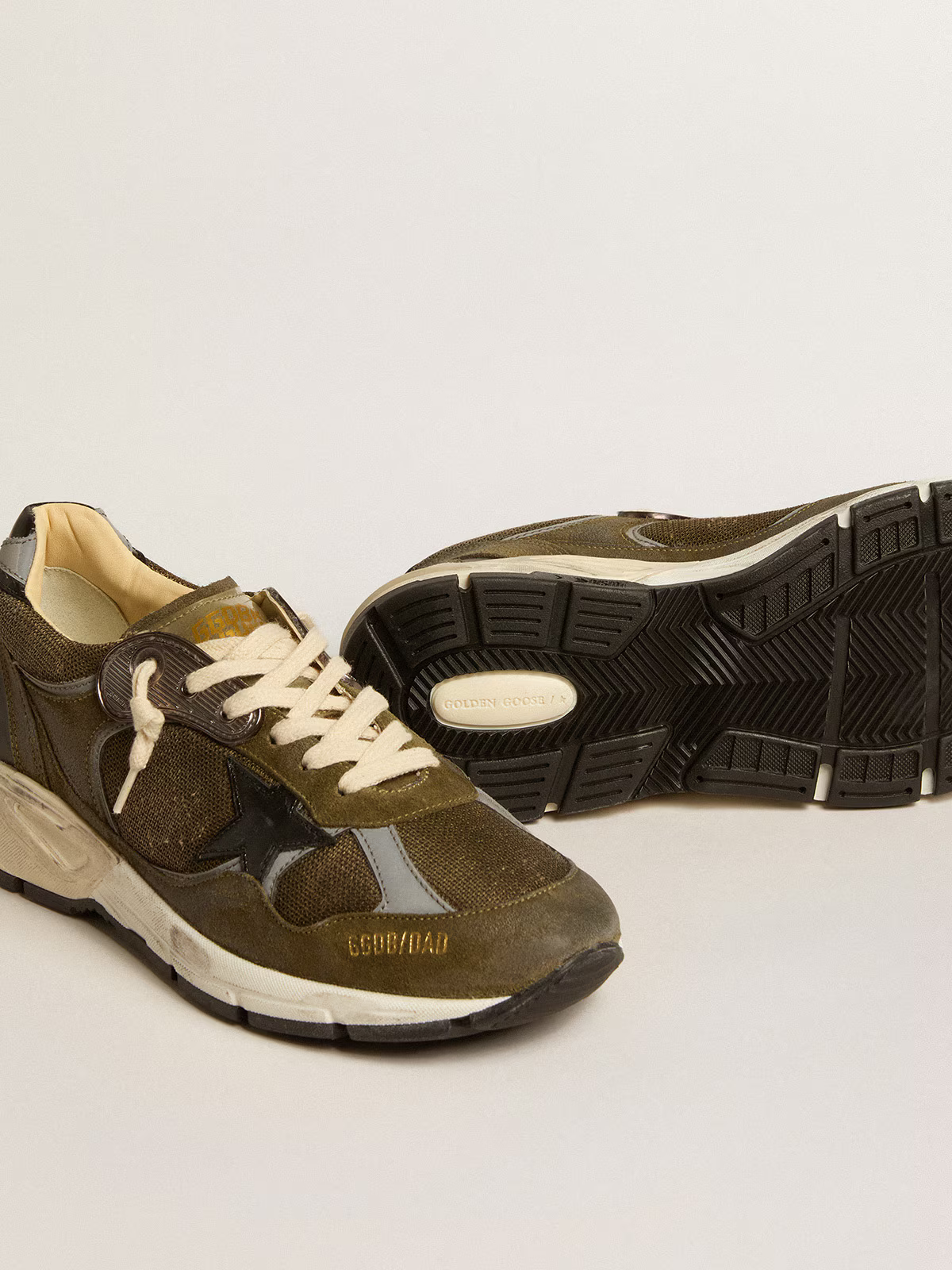 Gldn Goose Dad-Star (Women's)