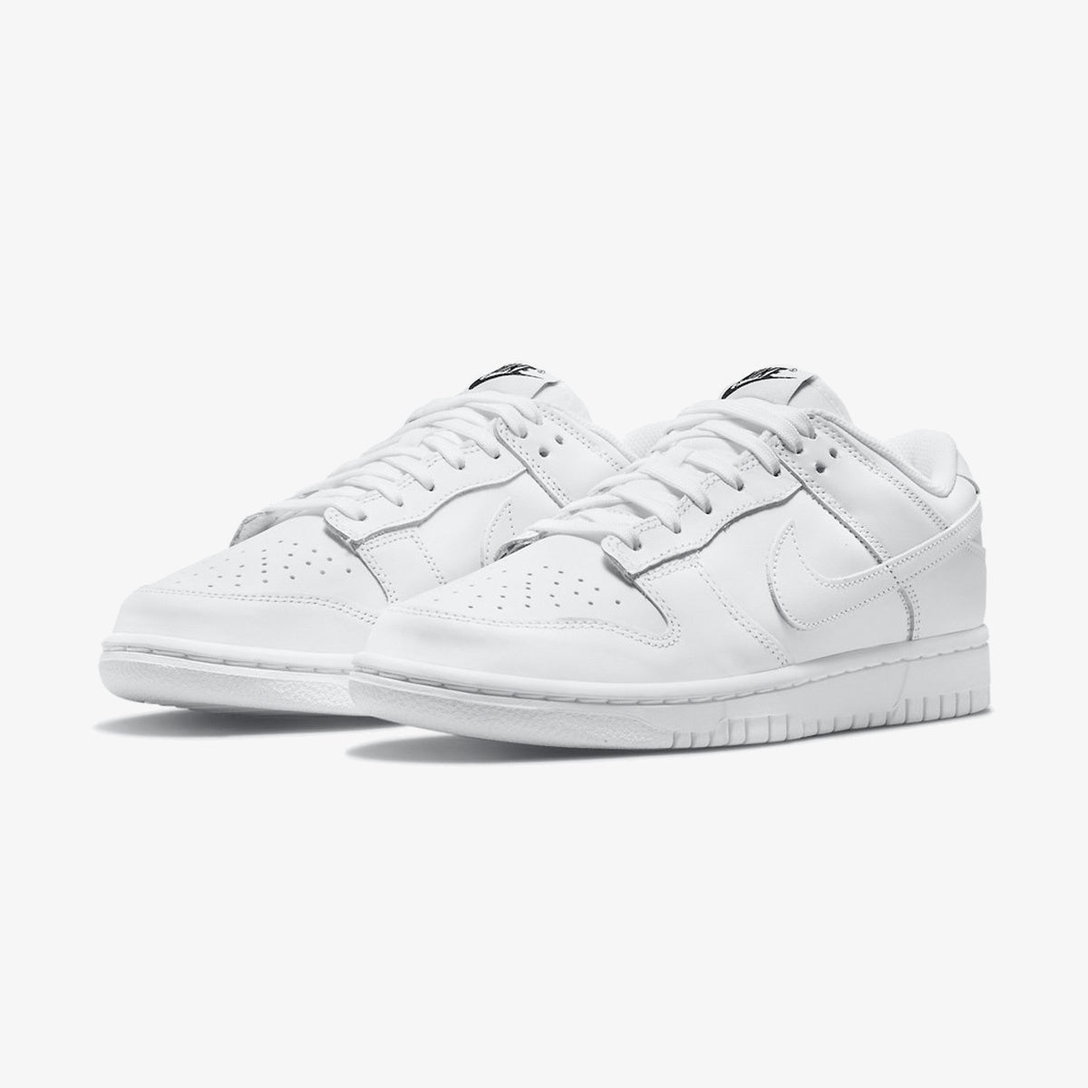 Wmns Nike Dunk Low ‘Triple White’