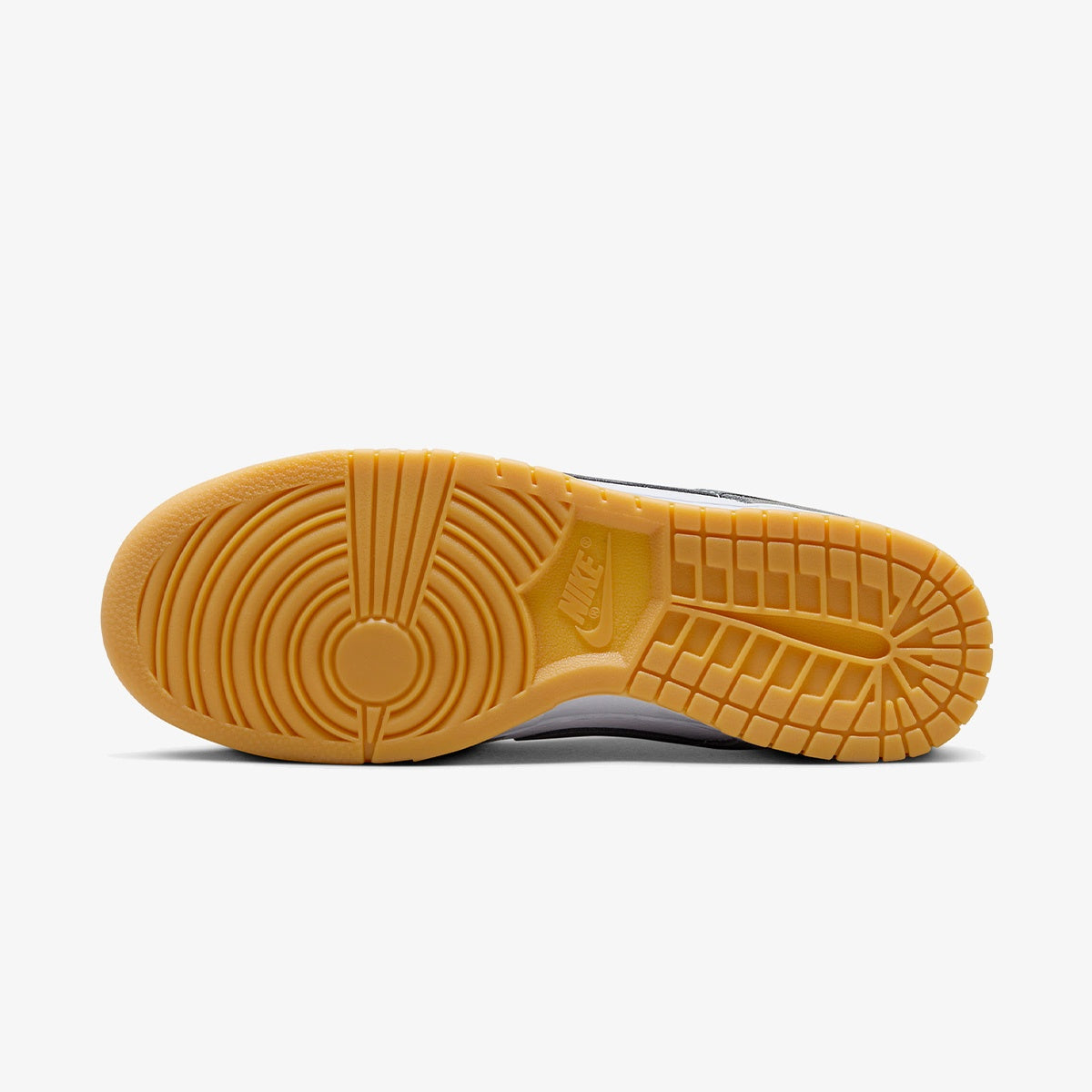 Nike Dunk Low ‘Smoke Grey Gum’